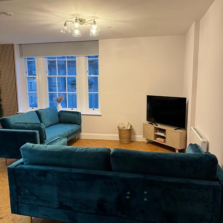 Haus Of Sulis, City Centre Apartment With Lift Access Bath Dış mekan fotoğraf