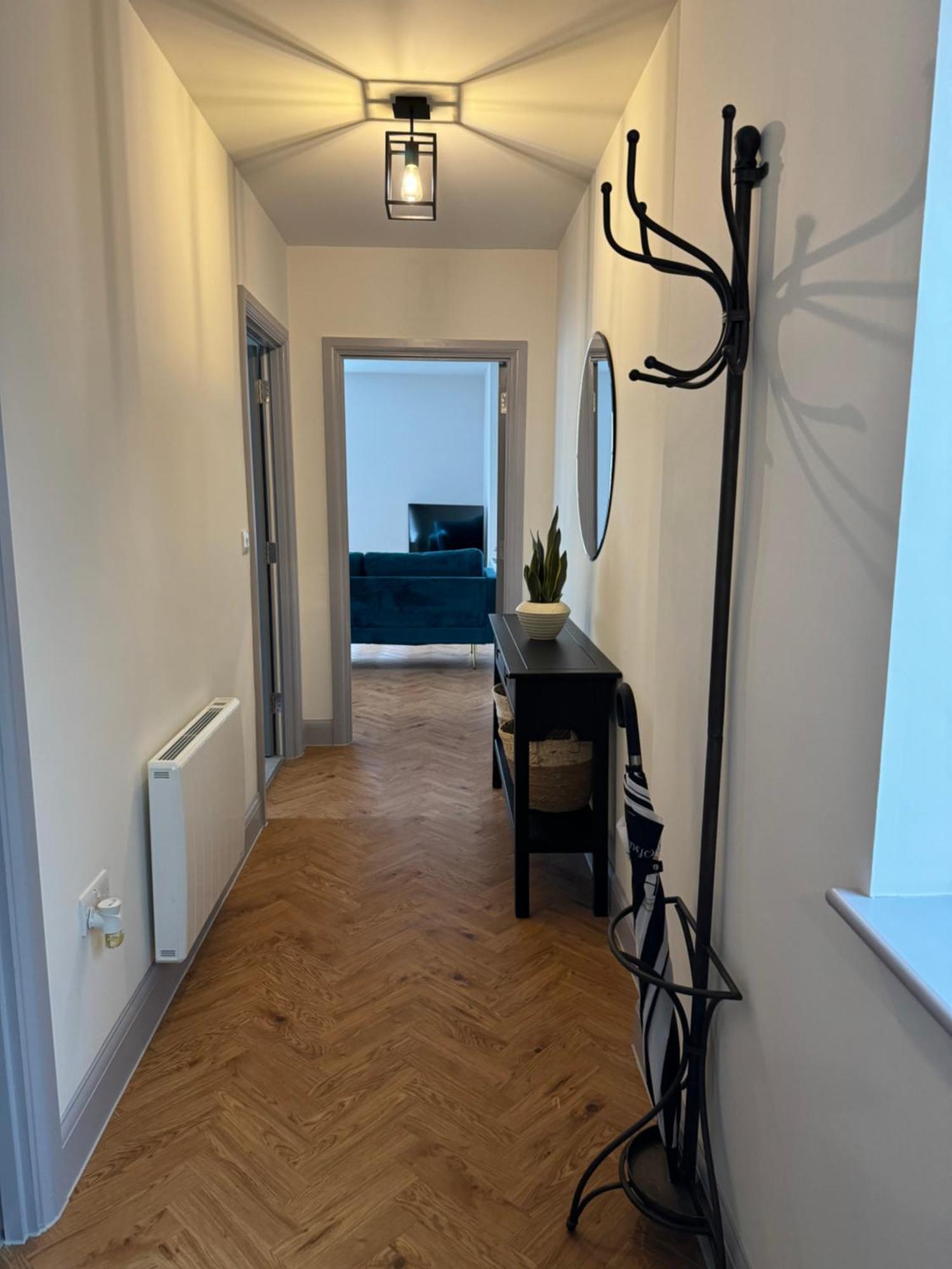 Haus Of Sulis, City Centre Apartment With Lift Access Bath Dış mekan fotoğraf