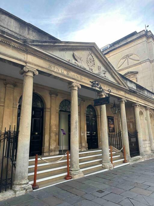 Haus Of Sulis, City Centre Apartment With Lift Access Bath Dış mekan fotoğraf
