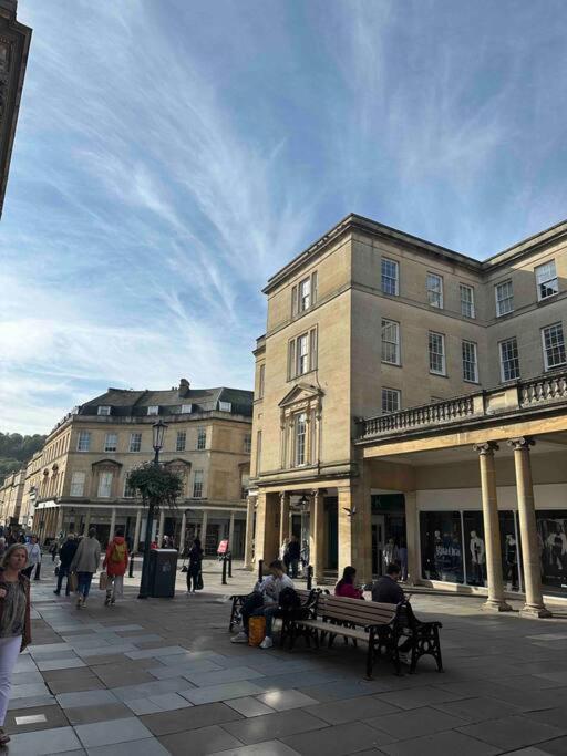 Haus Of Sulis, City Centre Apartment With Lift Access Bath Dış mekan fotoğraf
