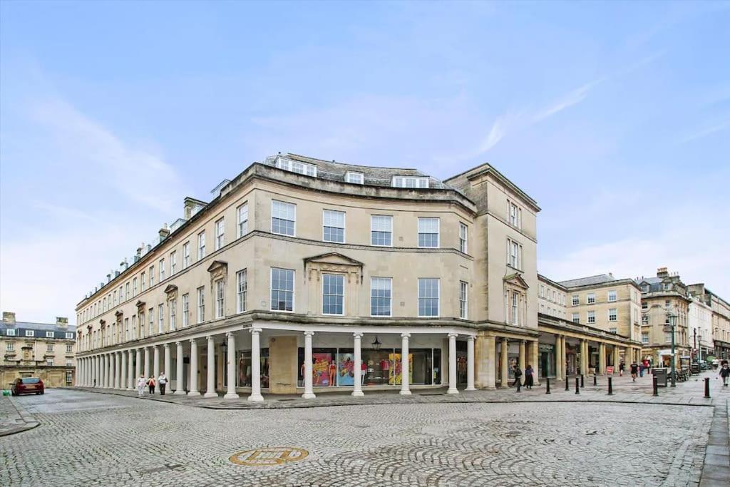 Haus Of Sulis, City Centre Apartment With Lift Access Bath Dış mekan fotoğraf